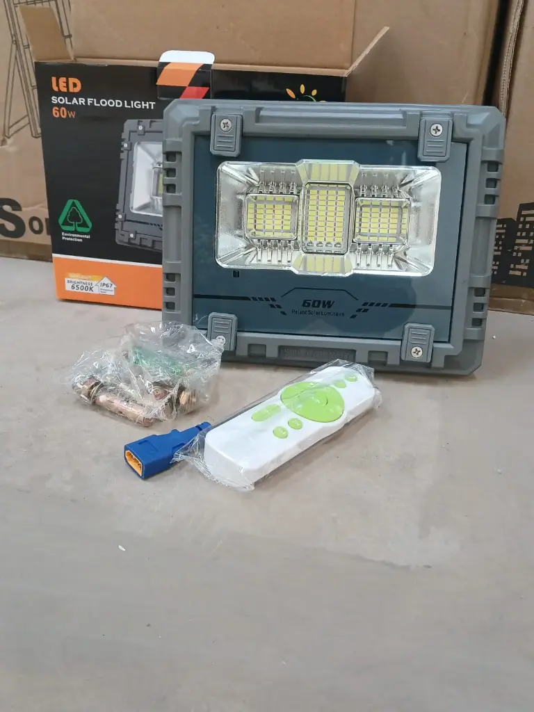 60W SOLAR FLOOD LIGHT